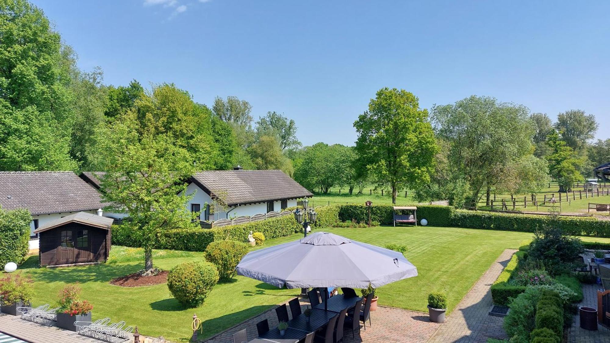 Landhotel Linden Am Venekotensee Niederkrüchten Exterior foto