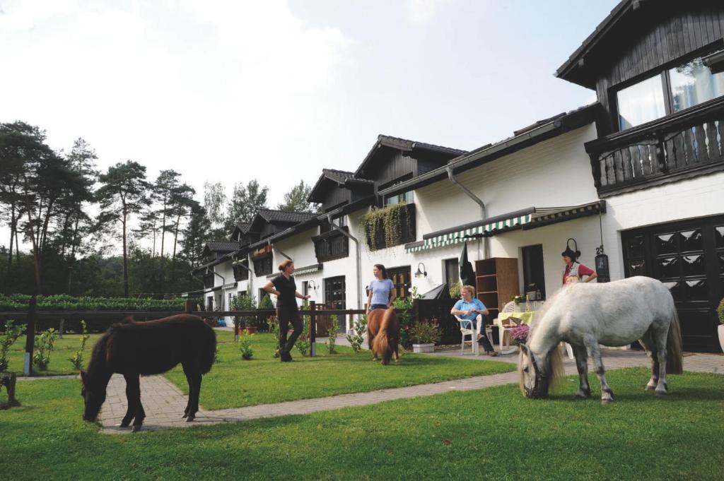 Landhotel Linden Am Venekotensee Niederkrüchten Exterior foto